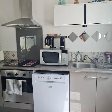 Апартаменты Studio Corniche *